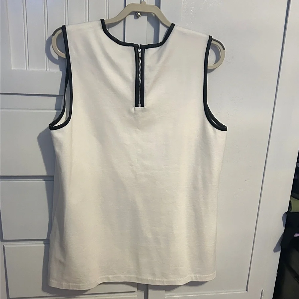 Ralph Lauren Ivory Tank Top with Dark Edges - Picture 4 of 5